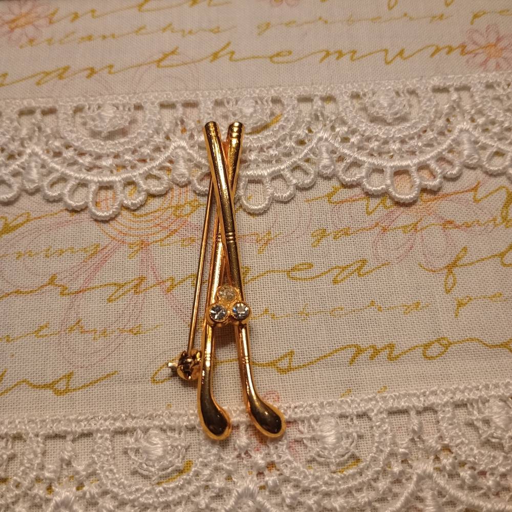 Vintage Gold Tone Golf Brooch